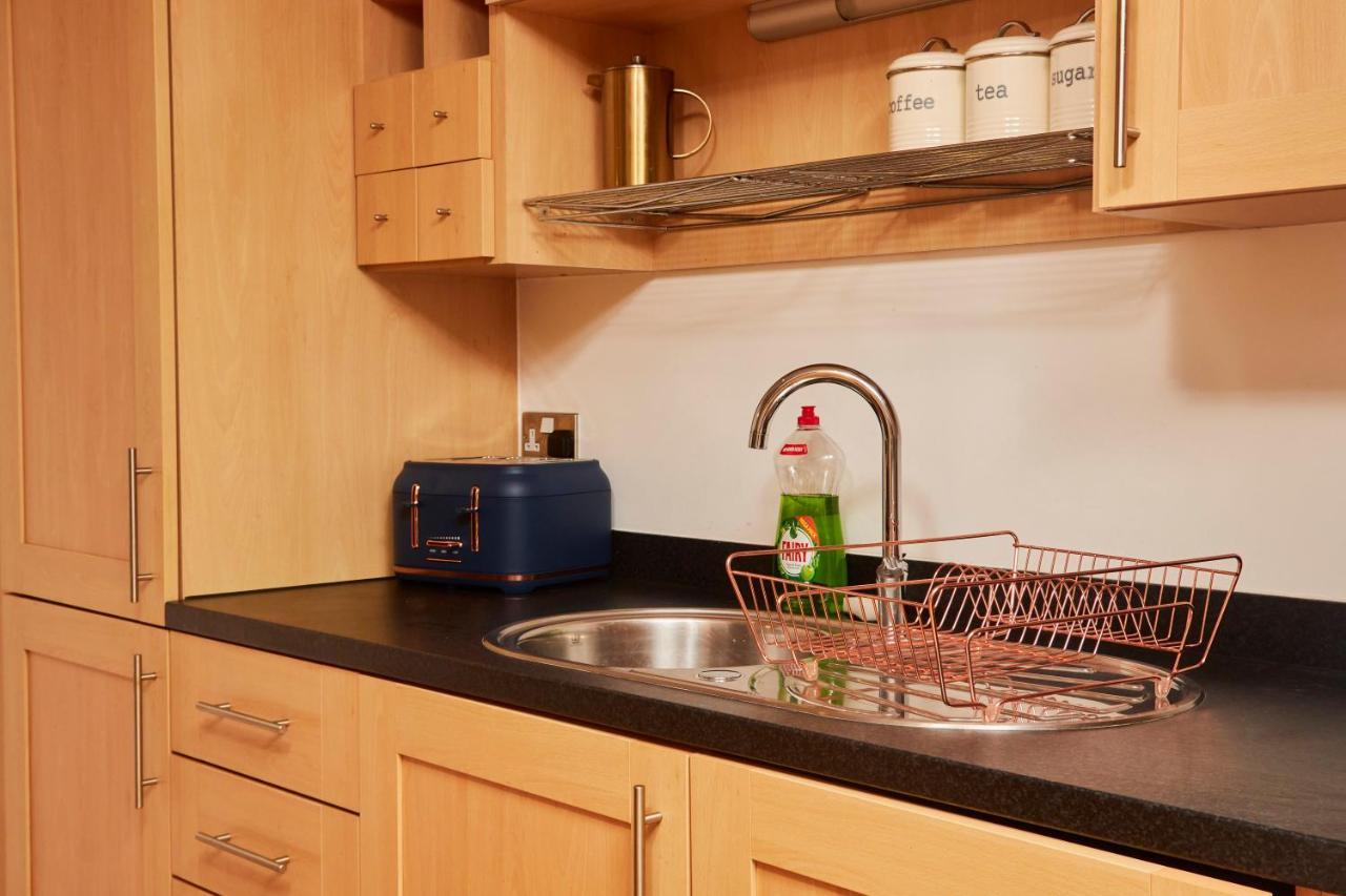 Primedoorstep Deluxe City Apt, River Canal View& Free Parking! Leeds  Buitenkant foto