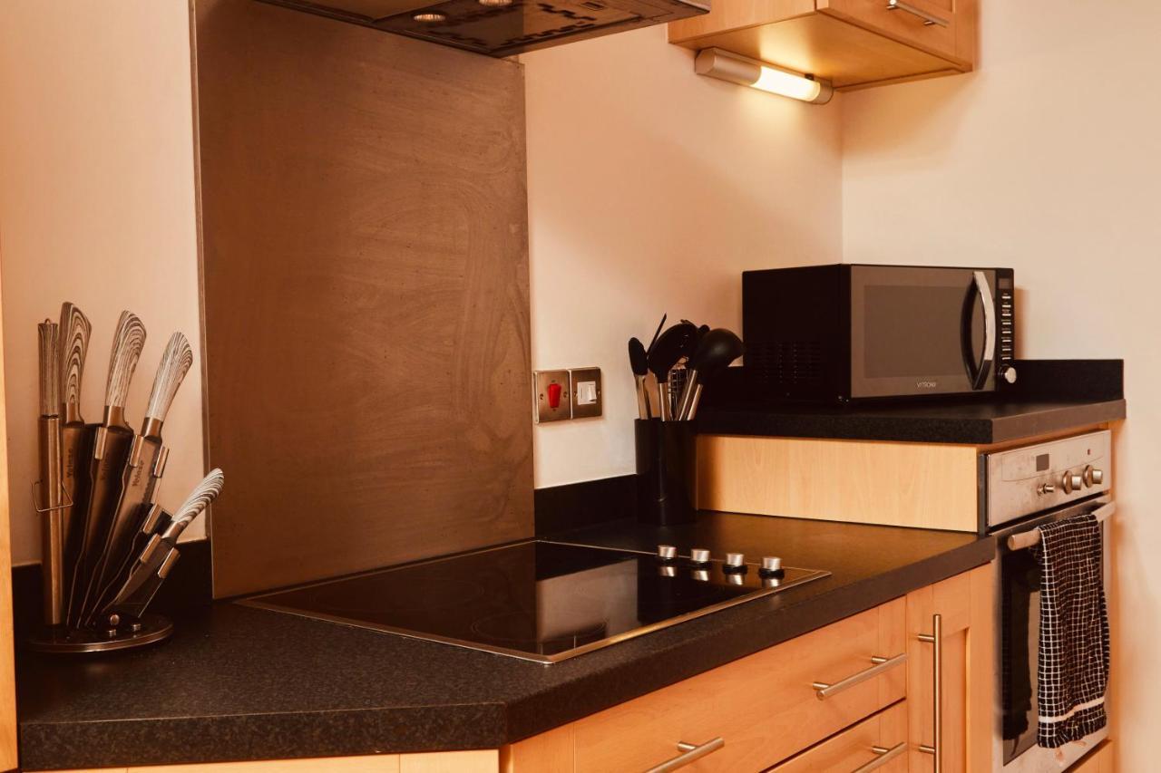Primedoorstep Deluxe City Apt, River Canal View& Free Parking! Leeds  Buitenkant foto