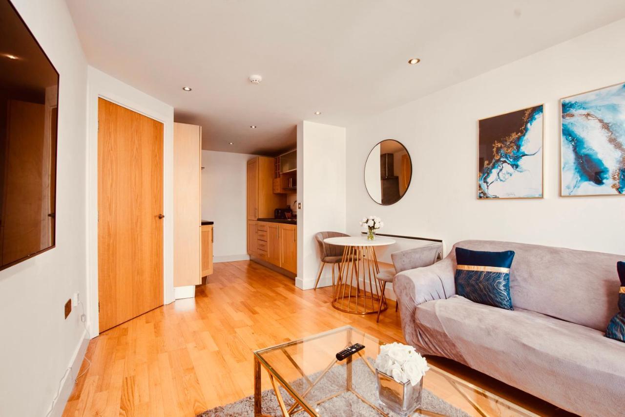 Primedoorstep Deluxe City Apt, River Canal View& Free Parking! Leeds  Buitenkant foto